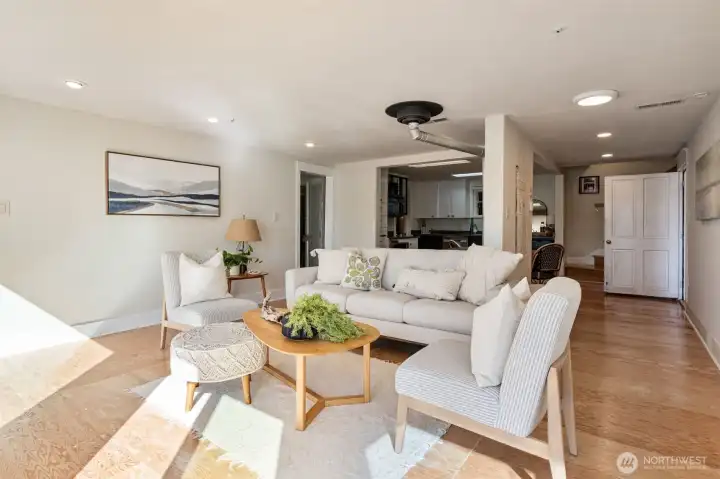 Living Room  4 North Salmon Beach