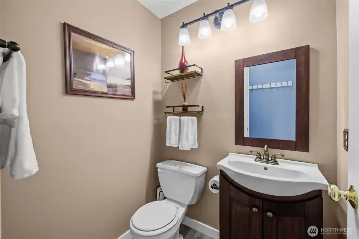 Downstairs guest bath