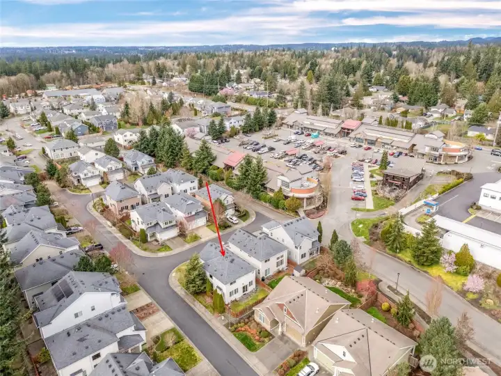 So close to dining, shopping, medical, and so much more!