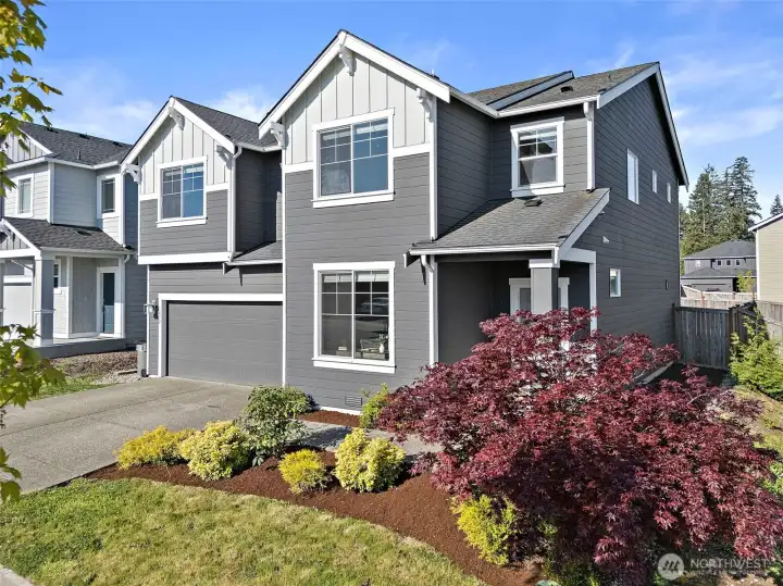 This is the home you've been searching for in SoundView Estates