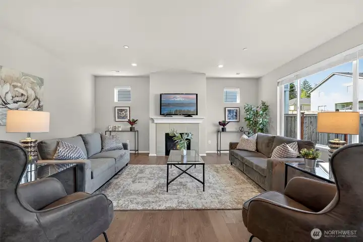 The many windows bring lots of light into the living area