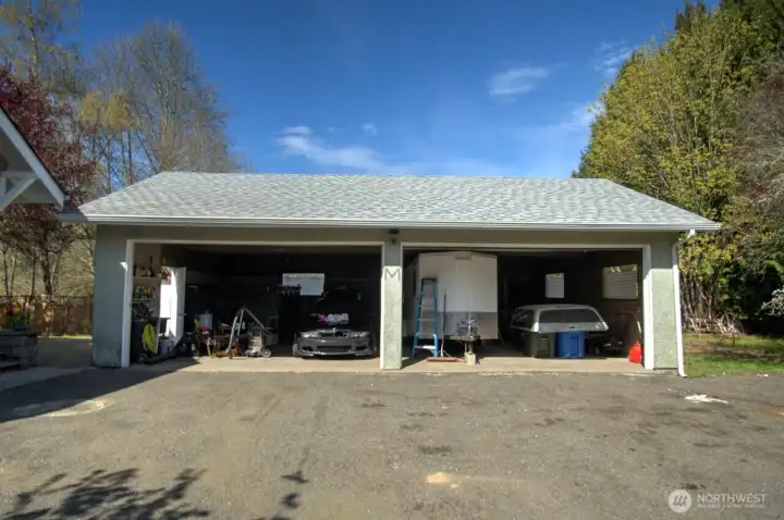 Oversized 4 car garage