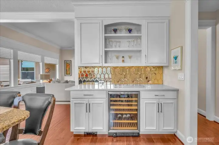 Kitchen/Bar