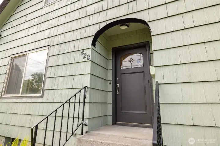 Cute coved entry!
