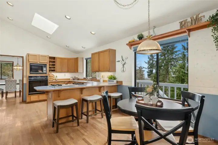 Wide open spaces for big gatherings.  Perfect floor plan for entertaining.