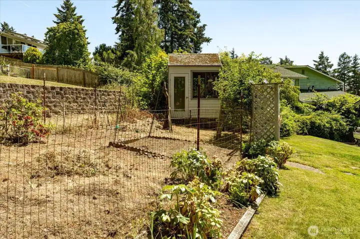 Garden & Shed Garden & Shed