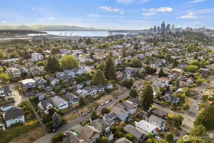 Close proximity to SoDo, CID, Downtown and Capitol Hill!
