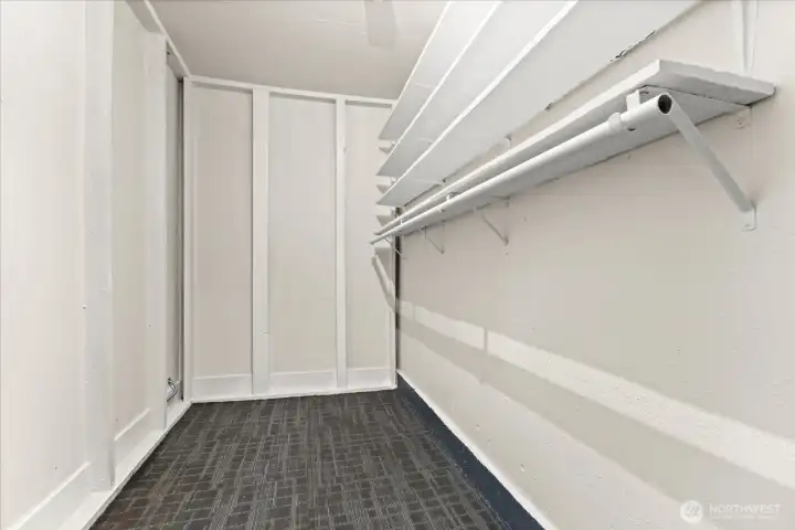 Closet/stroage for ADU or 3rd bedroom Closet/stroage for ADU or 3rd bedroom