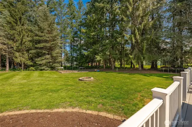 Private and peaceful backyard
