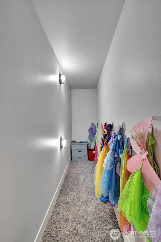Imagine a versatile extra room, a flexible space ready to adapt to your needs.