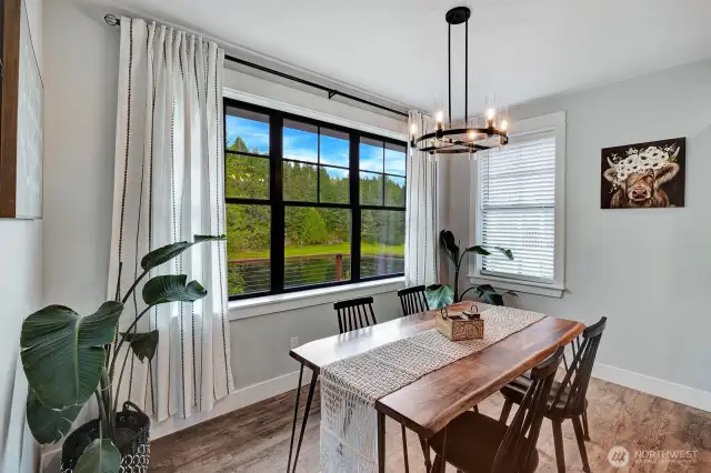 Imagine enjoying your meals while your gaze drifts over the tranquil landscape.