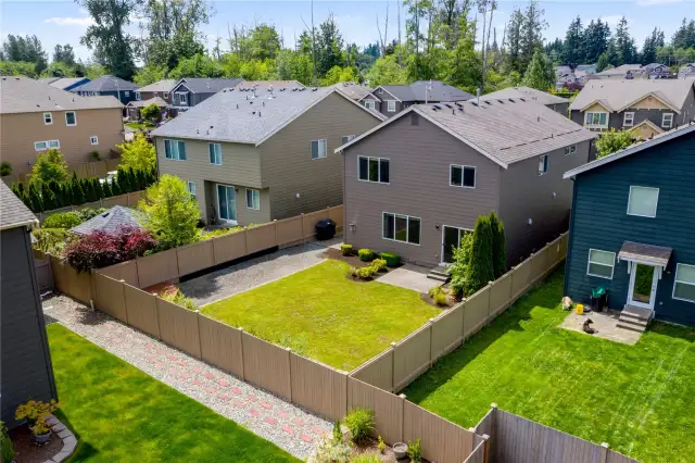 Large Fully Fenced Back Yard