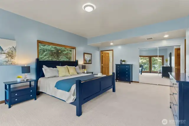 Lower level primary suite 2