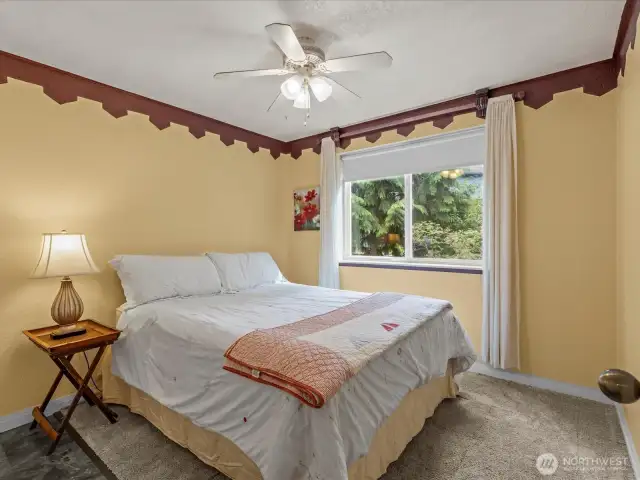 Third bedroom / Guest bedroom.