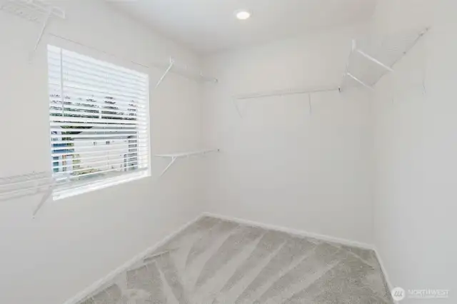 walk-in closet