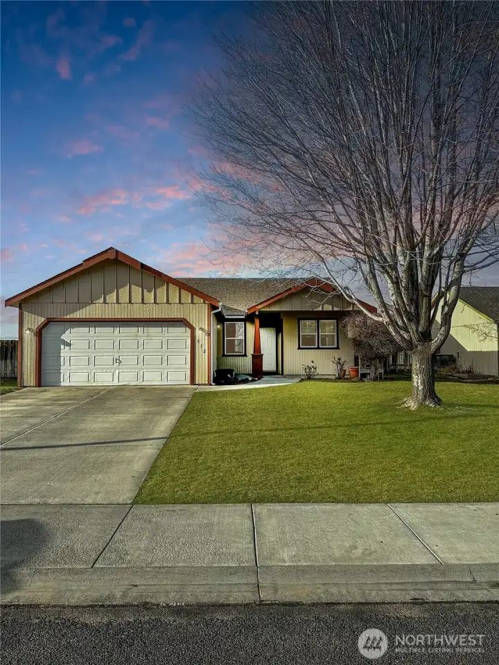1512 Husky Drive-Beautiful 3BR/2BA Home For Sale In A Nice Established Neighborhood
