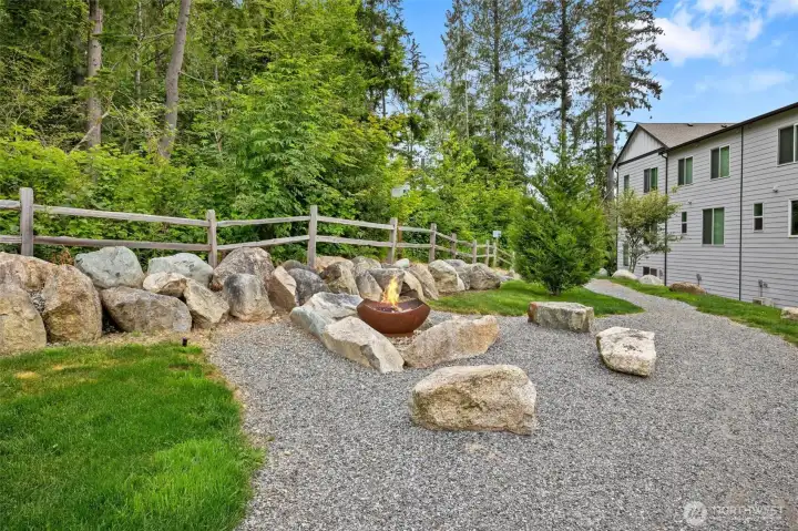 Community fire pit