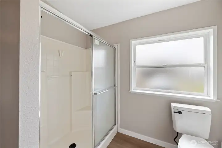 Additional view of the bathroom