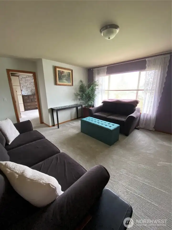 Another view of the loft area!