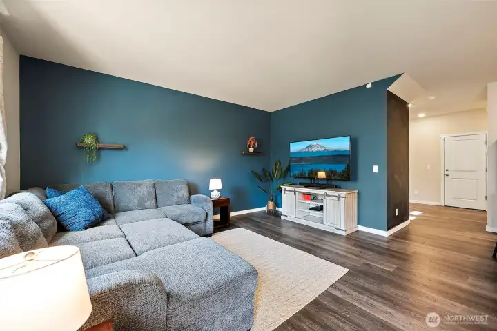 Living room 15'x14'
