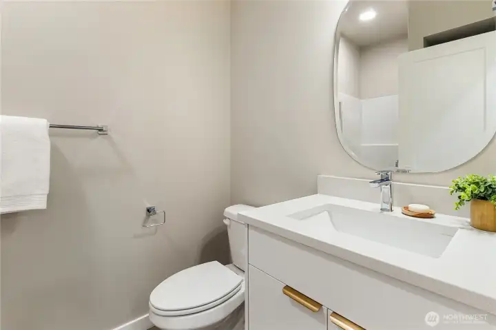 Main floor 3/4 bath