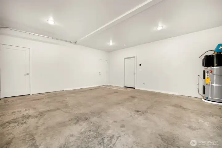 Spacious and clean 2-car garage