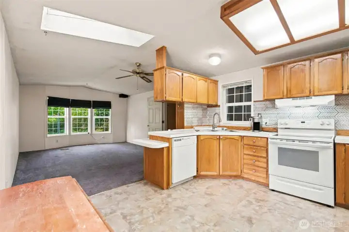 Kitchen/Living Room Kitchen/Living Room