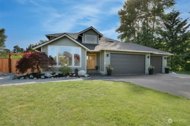 Gorgeous Remodeled Home in Picturesque Riverbend Estates
