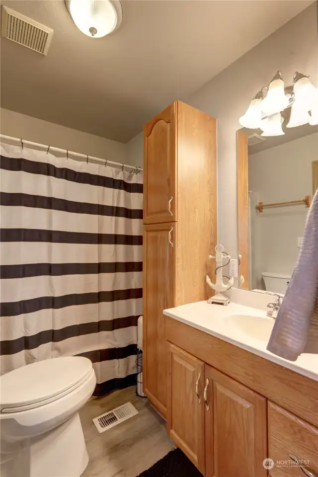 This is a full bath on the main floor! Great to have 3 full baths in this home.