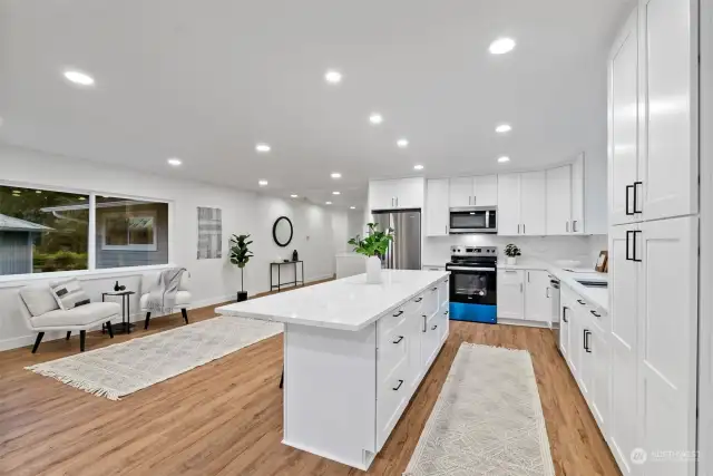 Do you want storage? This kitchen has plenty!