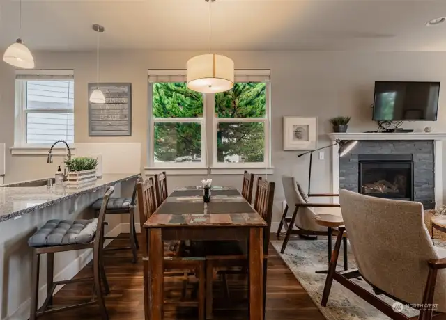 Dining space and breakfast bar.