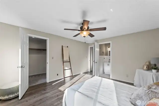 primary with walk in closet