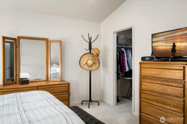 Master Suite - walk-in closet