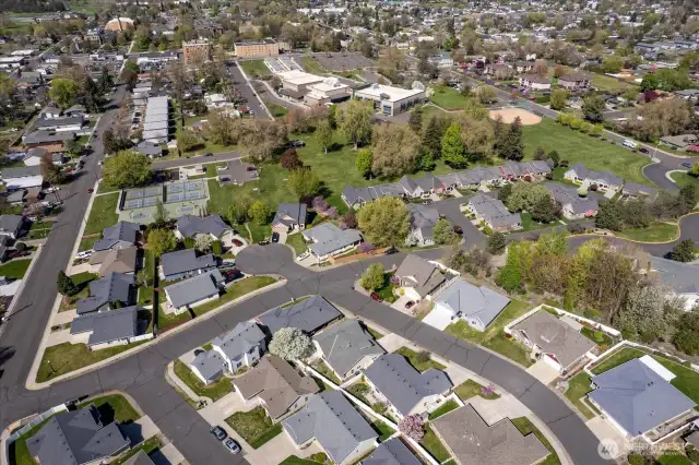 Aerial Photo - 1 block to pickle ball court