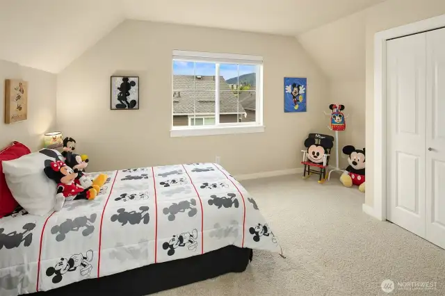 Additional bedroom.