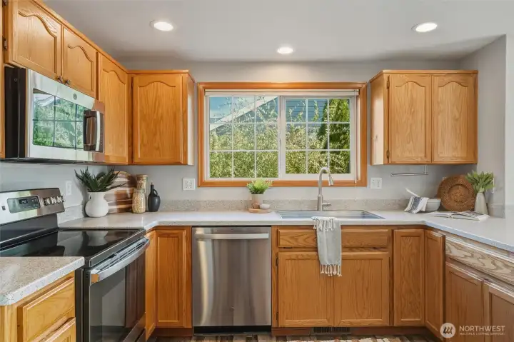 Lots of room for all the cooks in the kitchen!