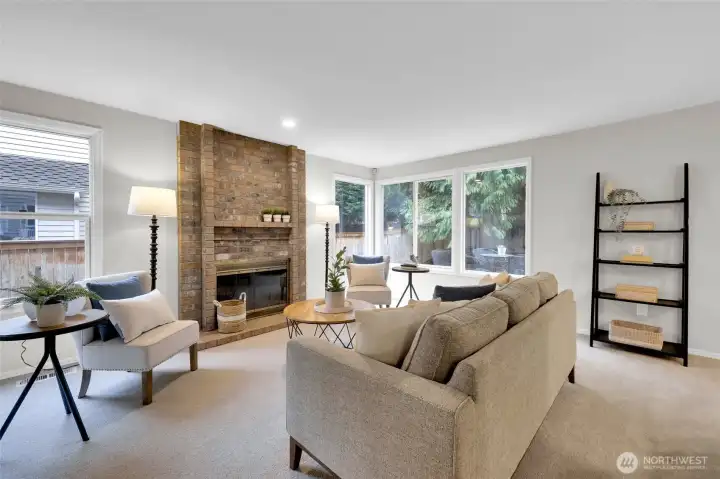 Great corner window lighting.