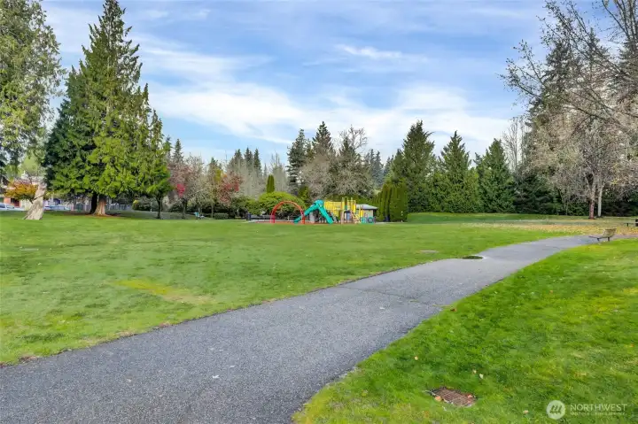 Very popular Highlands park, a few short blocks away.