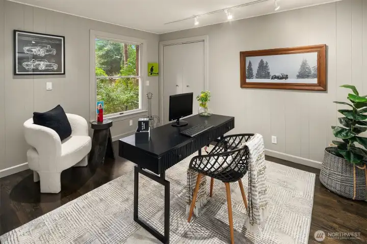 Office/5th Bdrm with closet