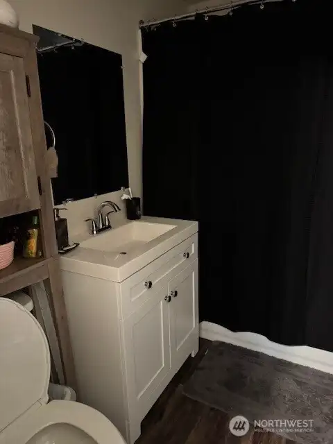 Bathroom - tub/shower