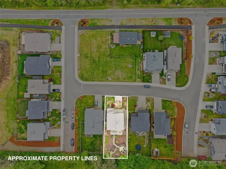Back of the neighborhood away from the street, facing community green space