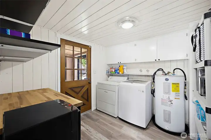 Mudroom/Laundry