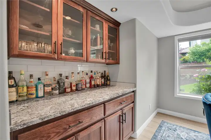 Dining Room Service Bar