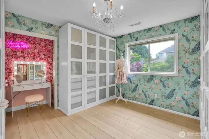 Dressing Room w Closets