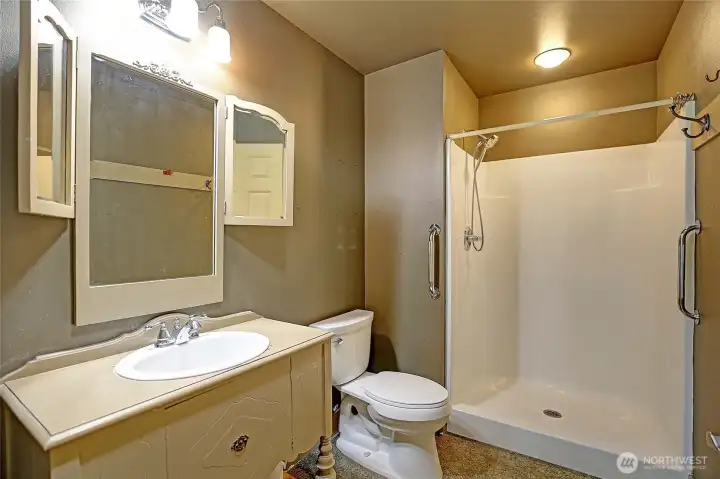 Primary bedroom 3/4 bath. Primary bedroom 3/4 bath.