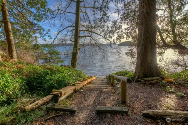 The Spring Point community built a personal boat launch adjacent to the stairs leading to the beach, making getting out on the water a snap! The neighborhood is active and cooperative in maintaining the common areas.