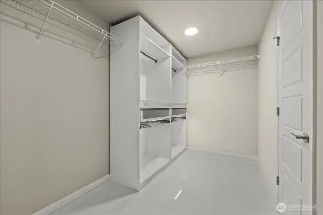 Walk-in Closet