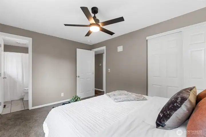 Primary bedroom boasts en-suite bathroom with shower!