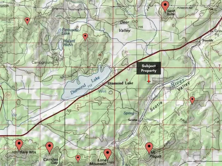 Topo map with mountain ranges and peaks.