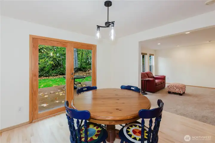 Plenty of room in the dining area for large or small groups.